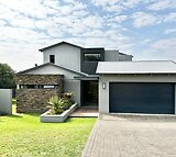 House Rental Monthly in Helderfontein Estate