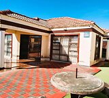3 bedroom house for sale in Mankweng